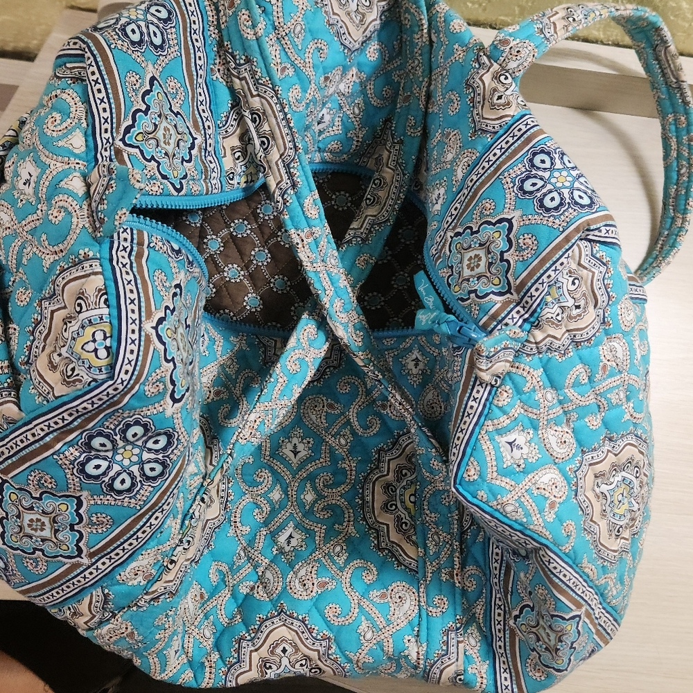 Vera Bradley Blue and Cream Travel Bag Weekend Bag Floral Bag Tote Bag - Picture 3 of 6